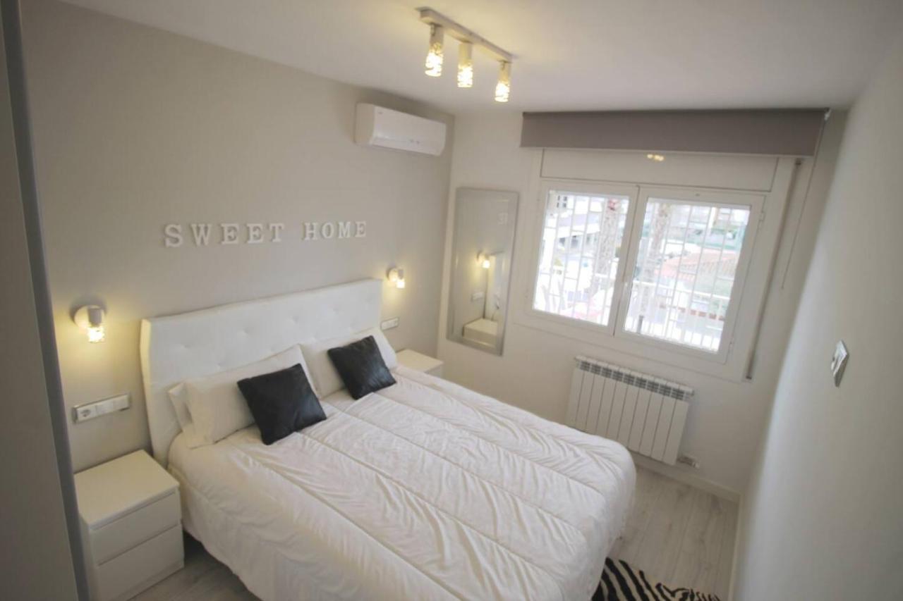 Family Deluxe Apartment Beach Castelldefels Esterno foto