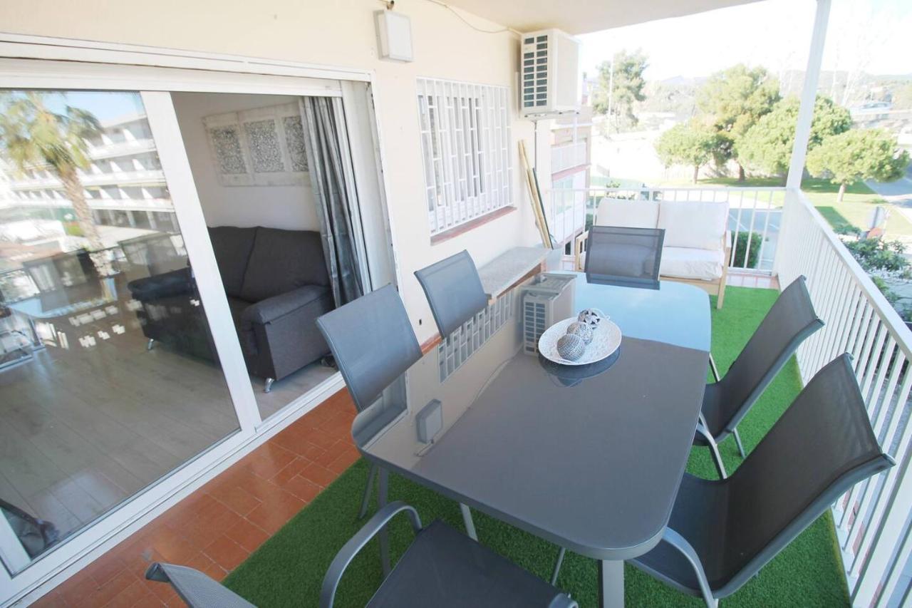 Family Deluxe Apartment Beach Castelldefels Esterno foto
