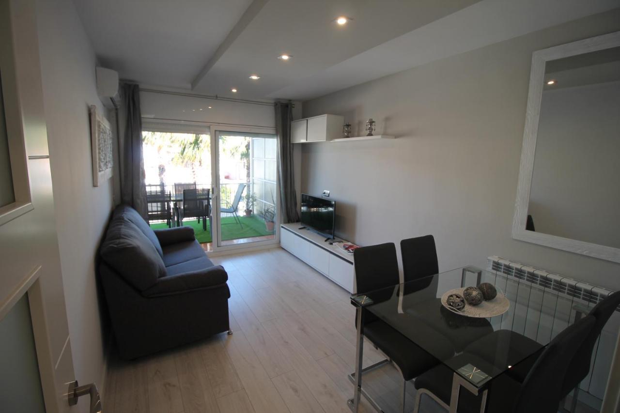 Family Deluxe Apartment Beach Castelldefels Esterno foto