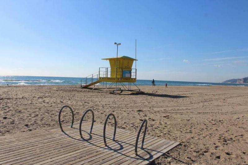 Family Deluxe Apartment Beach Castelldefels Esterno foto